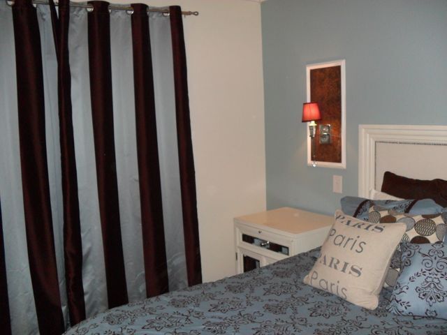 Building Photo - Meridian - Luxury 1Bdr/Bath Fully Furnishe...