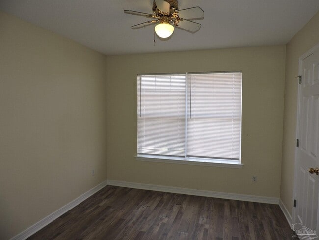 Building Photo - 3296 Two Sisters Wy