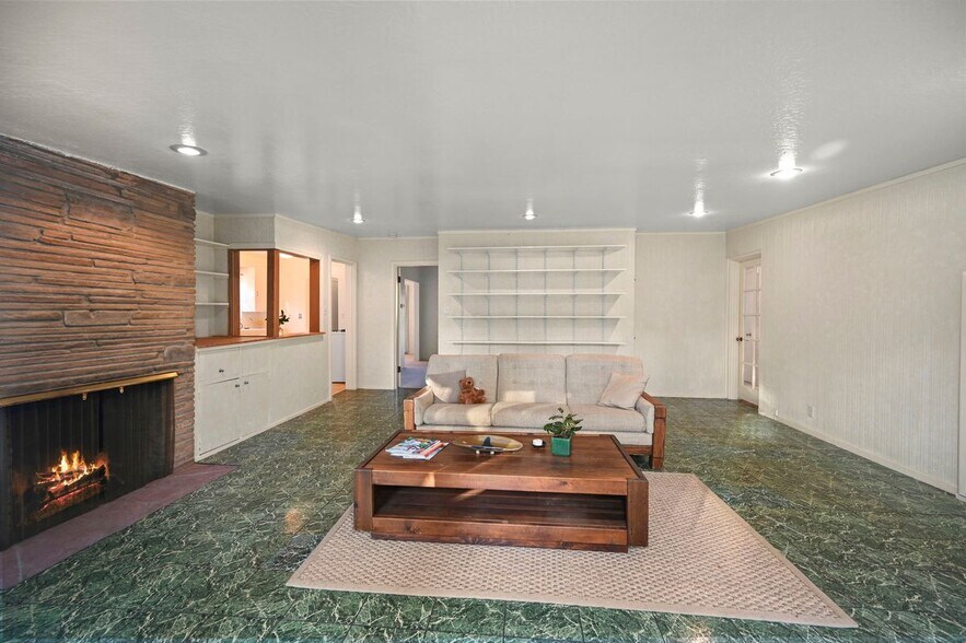 Building Photo - 4055 Marianne Dr
