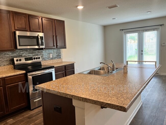 Building Photo - 5862 Blackhorse Cir