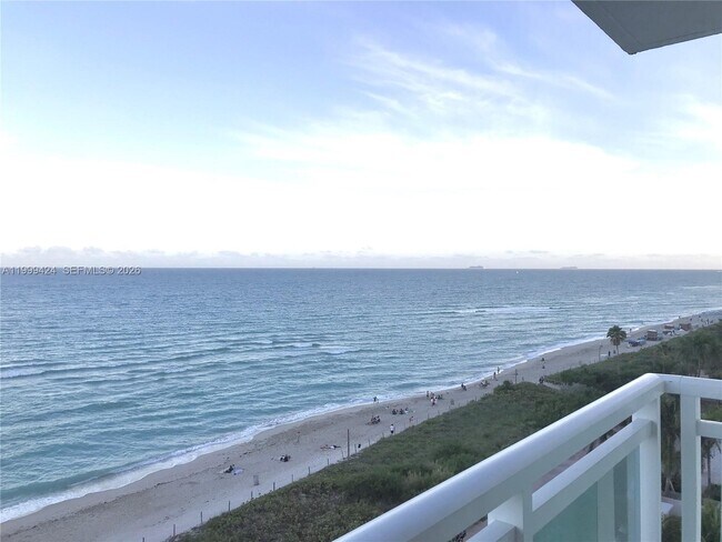 Building Photo - 6917 Collins Ave