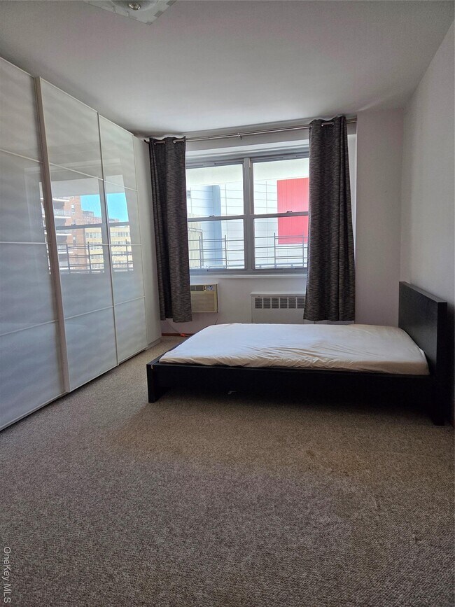 Building Photo - 61-25 97th St