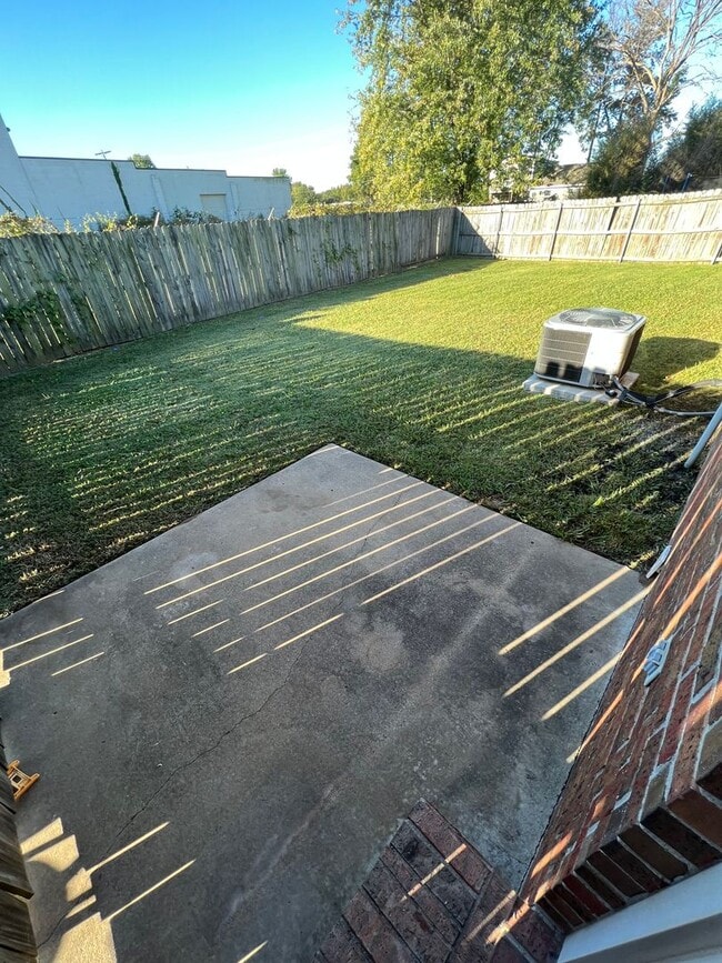 Building Photo - 1811 Wilder Ln