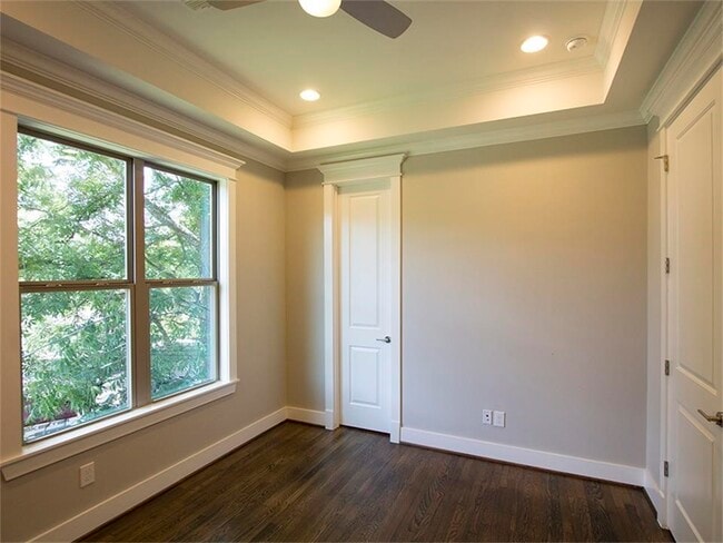 Primary Photo - 1023 E 24th St