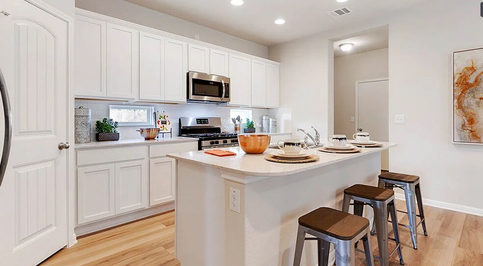 Kitchen - 4513 Spring Box St