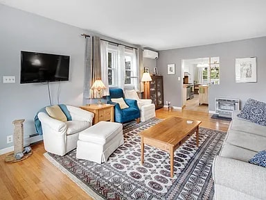 Building Photo - 14 Bellegarde Ave