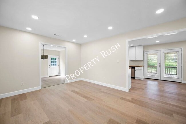 Building Photo - 321 Whitmire Cir