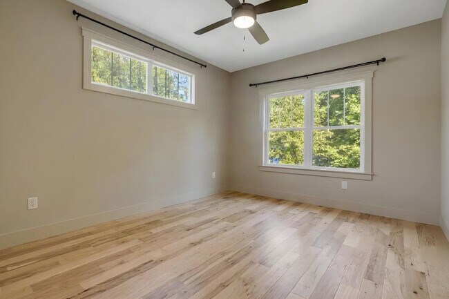 Building Photo - 40 Rangeley Dr
