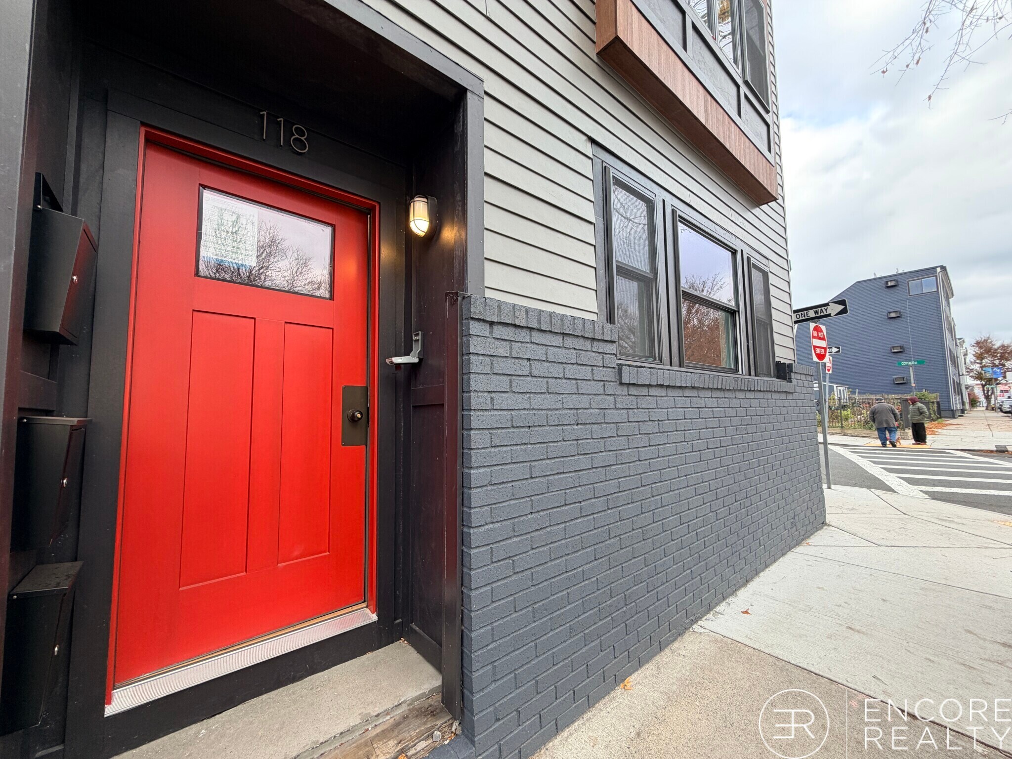 Building Photo - 349 Sumner St