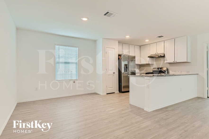 Building Photo - 7262 Plow Run