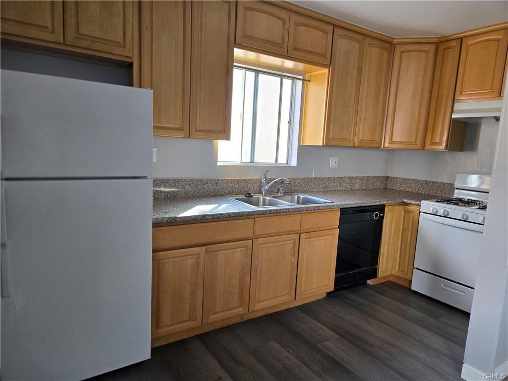 Building Photo - 1129 N Clark St