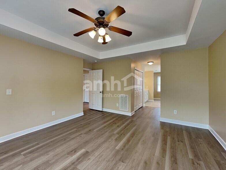 Building Photo - 905 Wonderland Pass