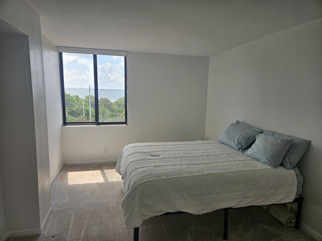 Building Photo - Move-In Special! Get November FREE When Yo...