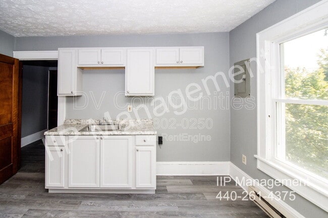 Building Photo - 54 S Portage Path