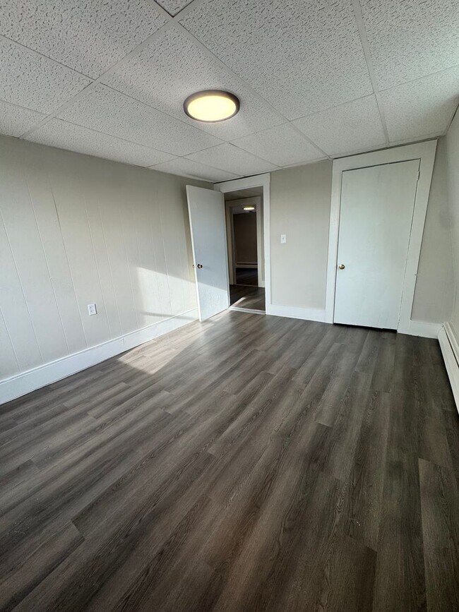 Building Photo - 21-23 Cedar Street-Unit 5