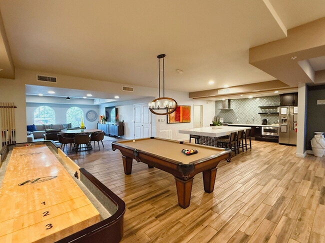 Building Photo - 2511 W Queen Creek Rd