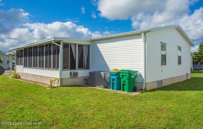 Building Photo - 830 Lychee Dr