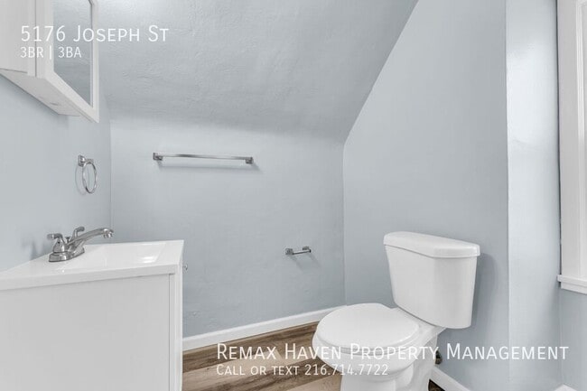 Building Photo - 5176 Joseph St