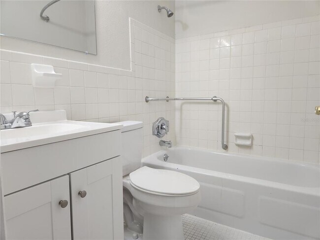 Building Photo - 2455 Finlandia Ln