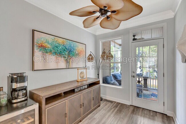 Building Photo - 147 Palm Cove Way