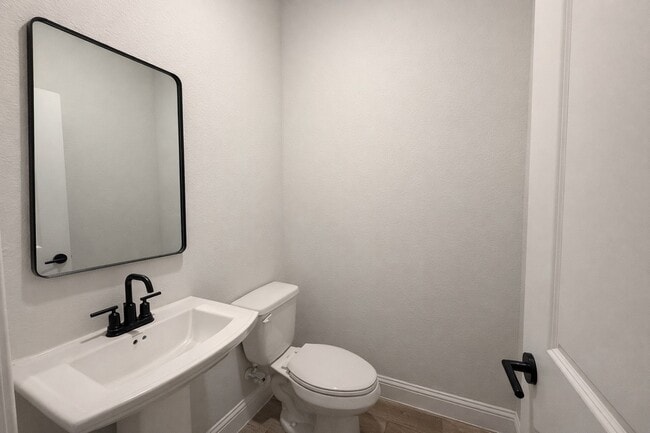 Building Photo - 2307 Birch View Ln