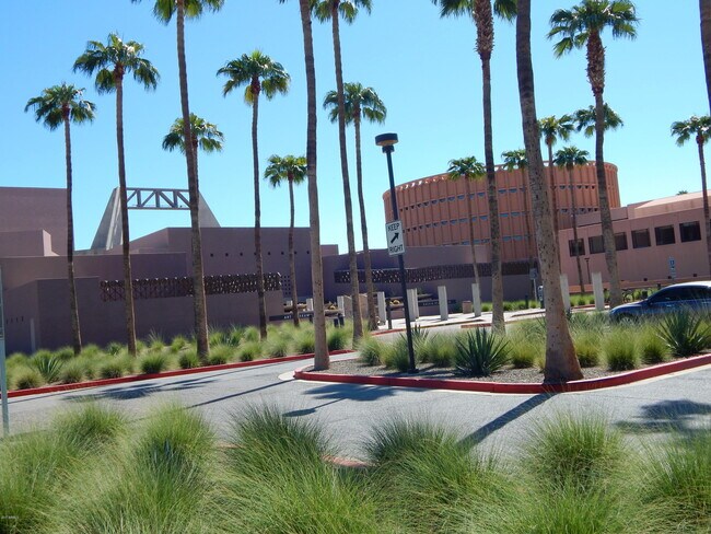 Building Photo - 2021 S Granada Dr