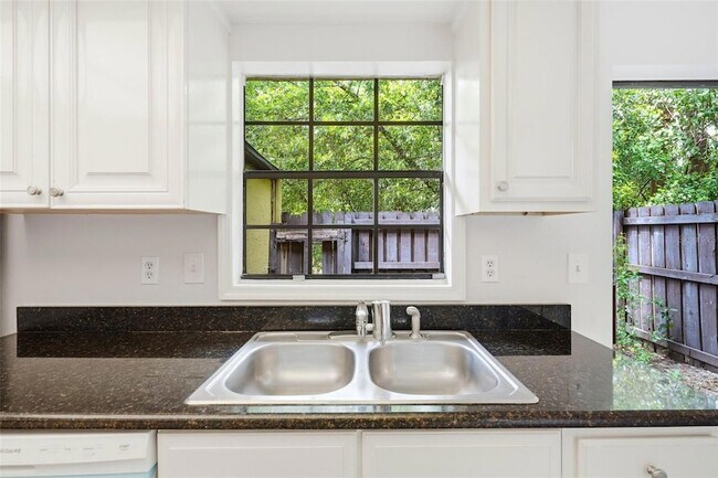Building Photo - 7473 Belle River Ct