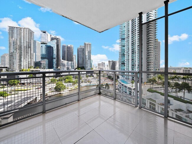Building Photo - 350 S Miami Ave