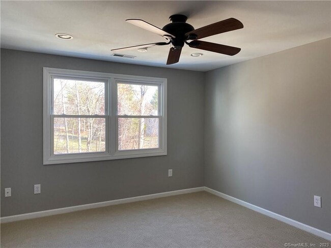 Building Photo - 21 Allspice Ln