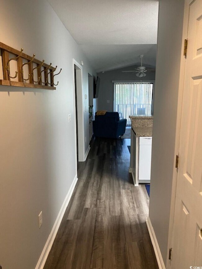 Building Photo - 4107 Pinehurst Cir
