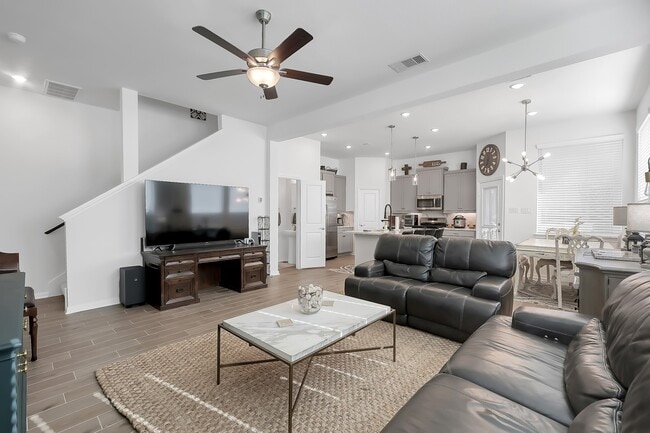 Building Photo - 212 Cider Gum Pl