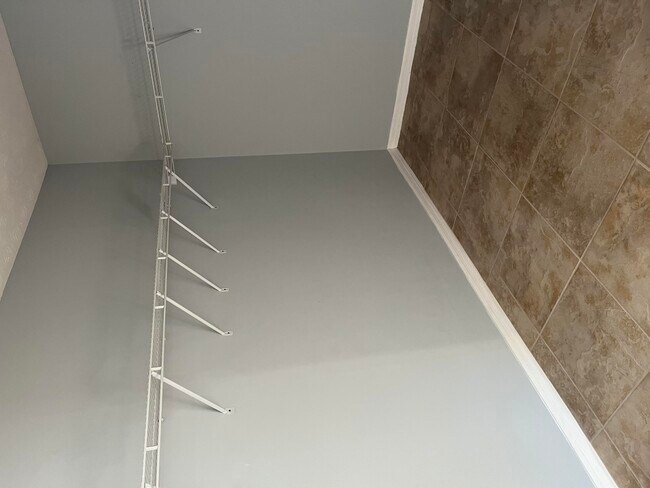 Building Photo - 1911 SE Gaskins Cir