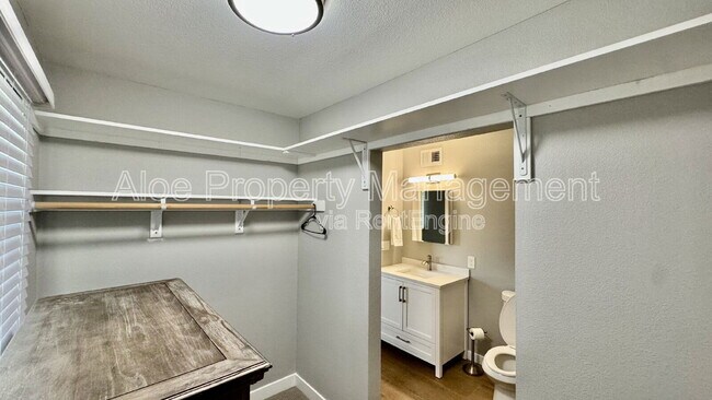 Building Photo - 8516 E McDonald Dr