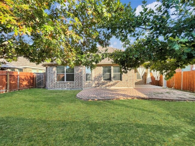 Building Photo - 2468 Millbrook Loop