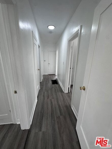 Building Photo - 1116 W 64th St