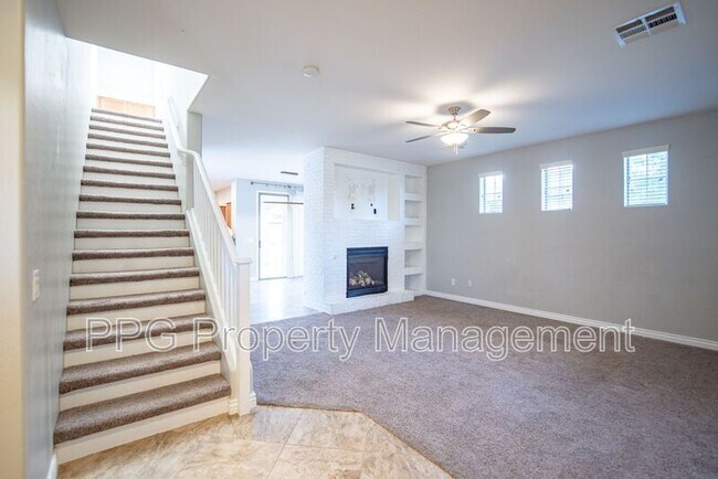Building Photo - 15166 W Aster Dr
