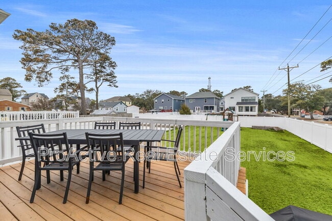 Building Photo - 9575 14th Bay St