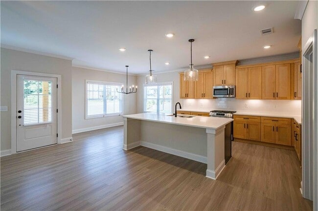 Building Photo - 373 Creek Wood Pk Dr