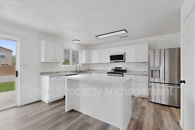 Building Photo - 10339 Vendaval Ave NW
