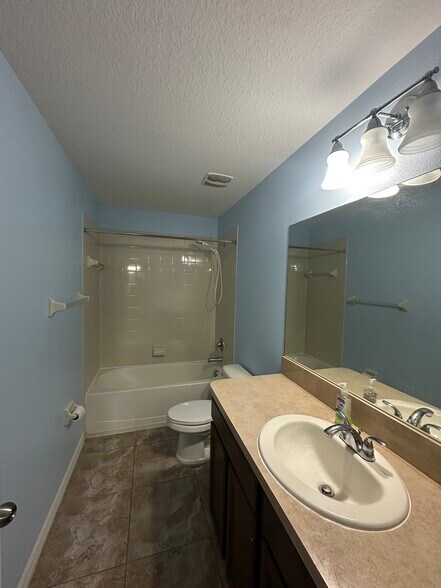 Building Photo - 15613 Mallard Rise Loop