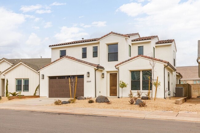 Building Photo - Beautiful New Home with access to community pool