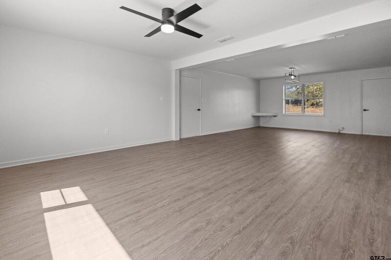 Building Photo - 12752 FM Rd 16