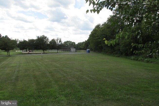 Building Photo - 888 Woodridge Dr