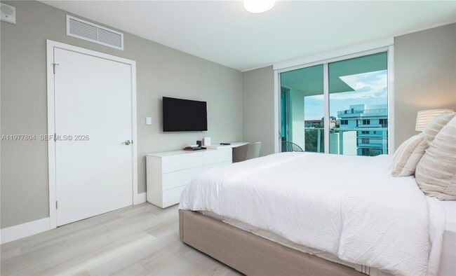 Building Photo - 1150 101st St