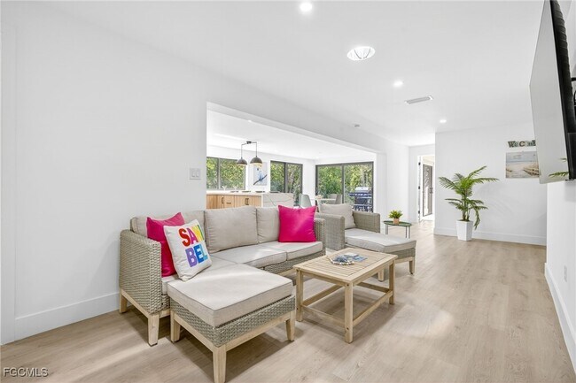 Building Photo - 1105 Skiff Pl