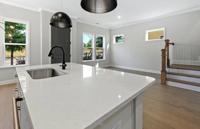Building Photo - 5918 Ardrey Kell Rd