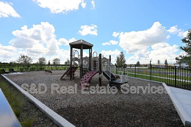 Building Photo - 5507 Freesia Dr