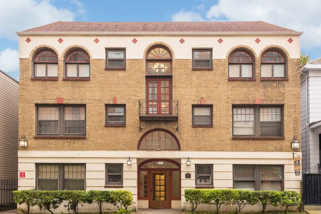 Building Photo - Palladian Apartments