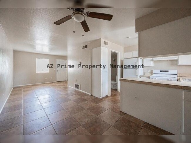 Building Photo - 4513 N 26th Dr