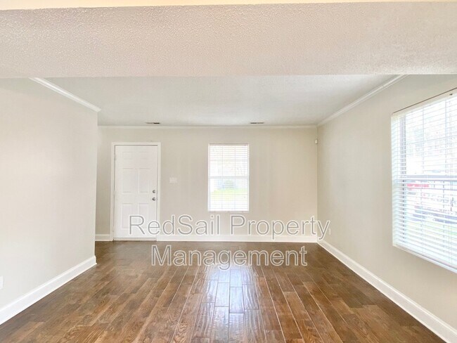 Building Photo - 710 Prince Ct